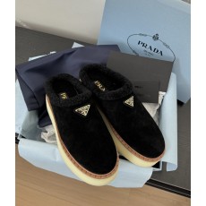 프라다 Prada 러버 슬라이드