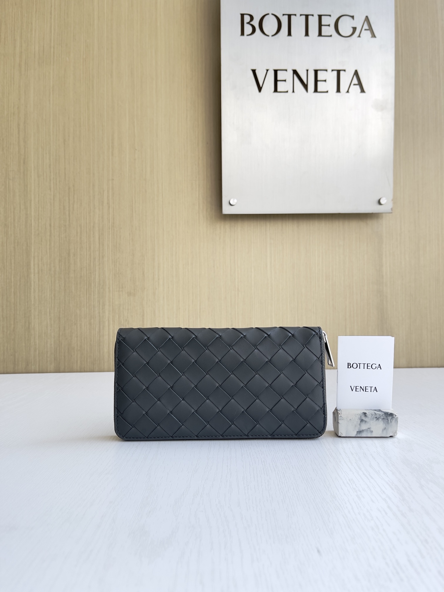보테가 베네타 Bottega Veneta Bi-Fold Wallet 반지갑 593217