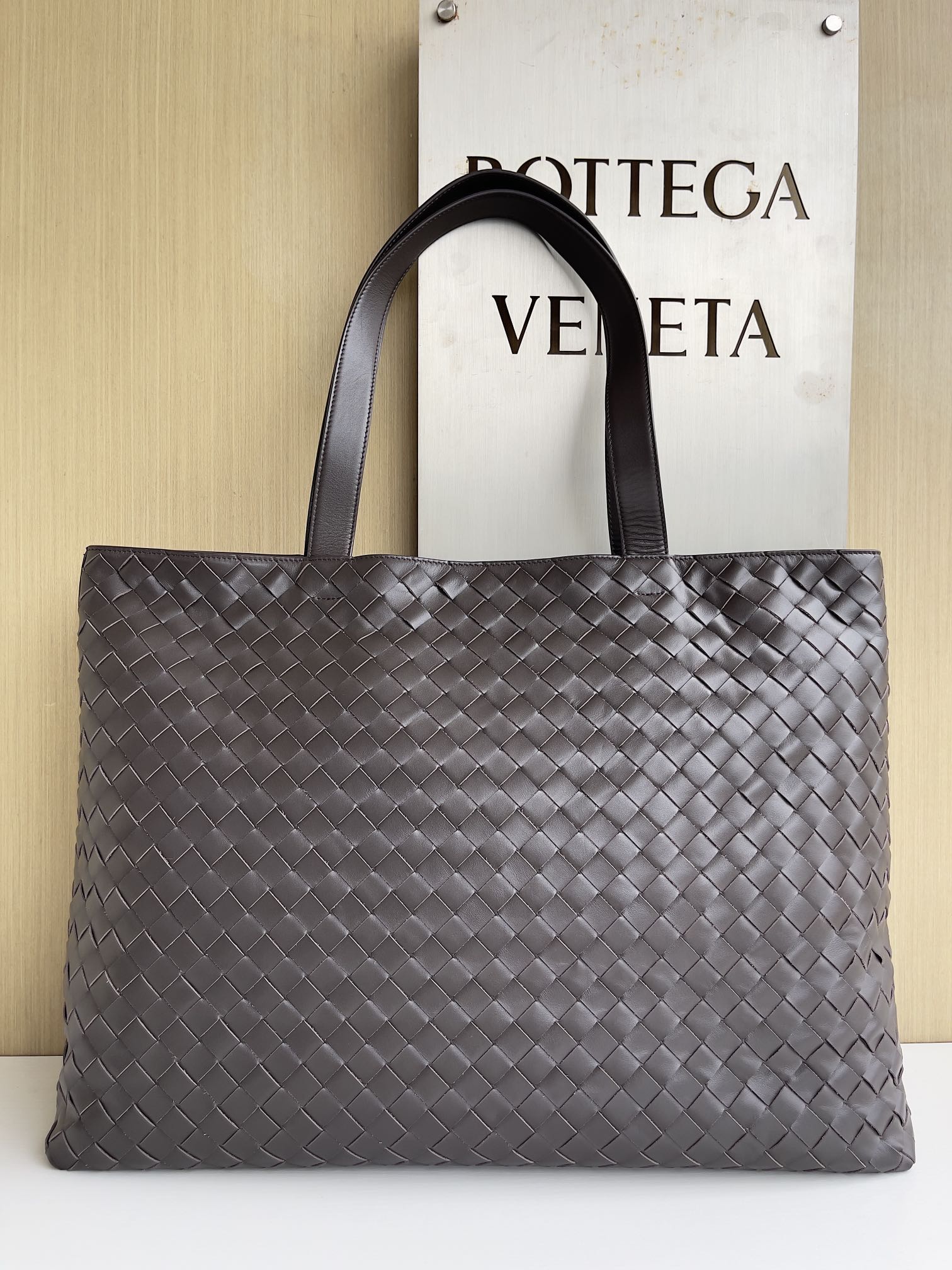 보테가베네타 Bottega Veneta Large Intrecciato Zipped Tote 786666