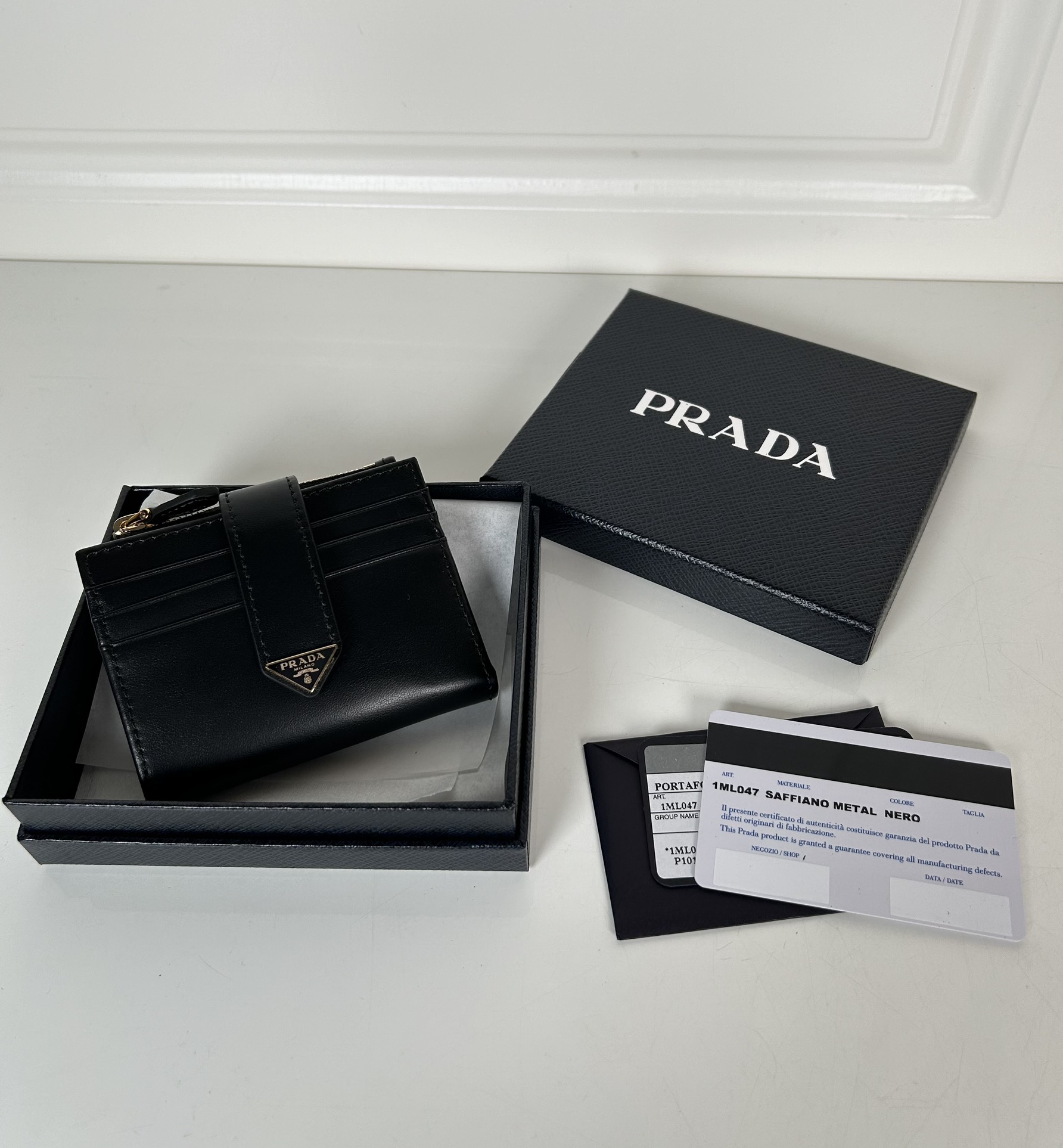 프라다 Prada 1ML047 지갑 10CM