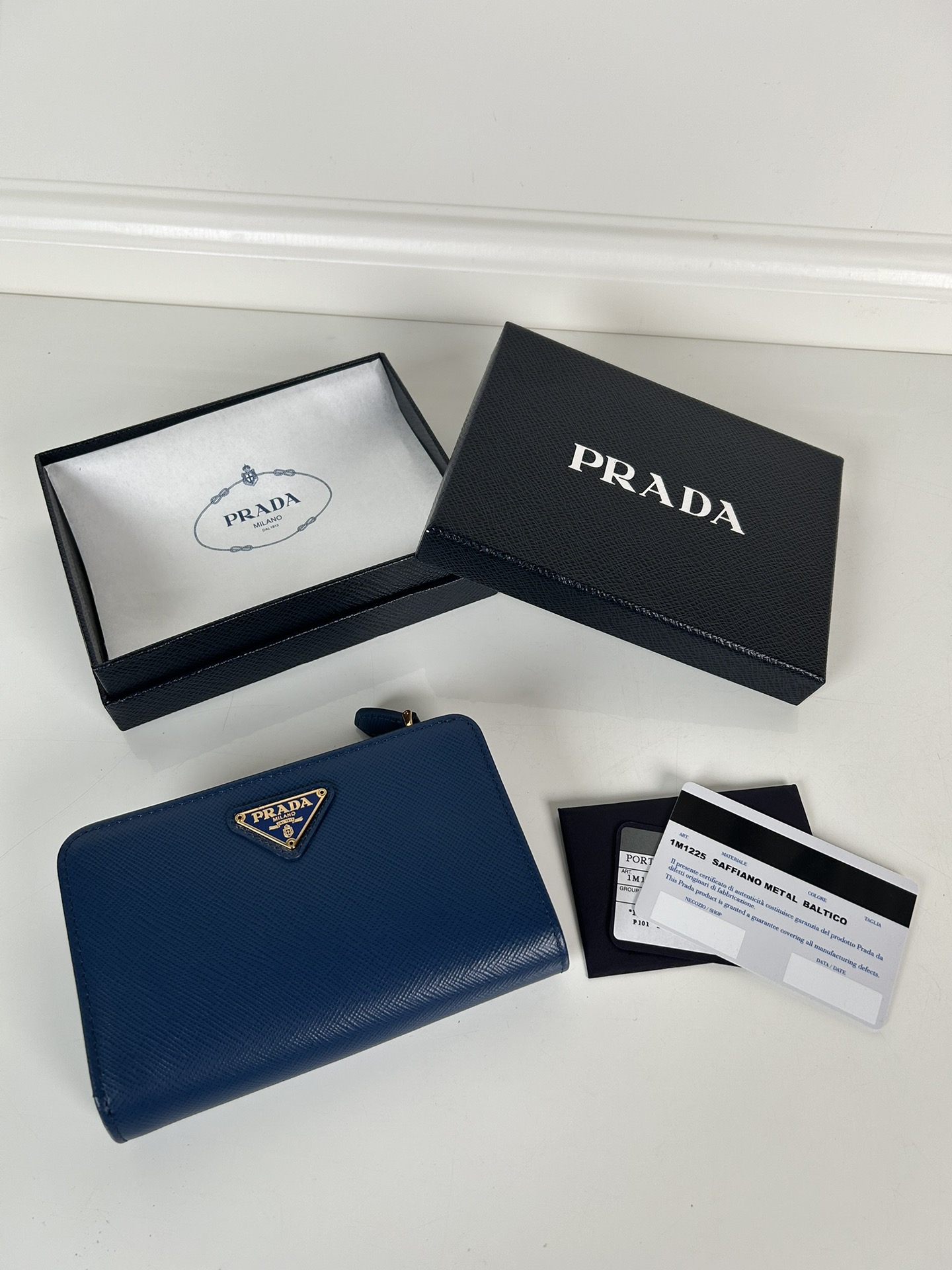 프라다 Prada 1M1225 지갑 14CM