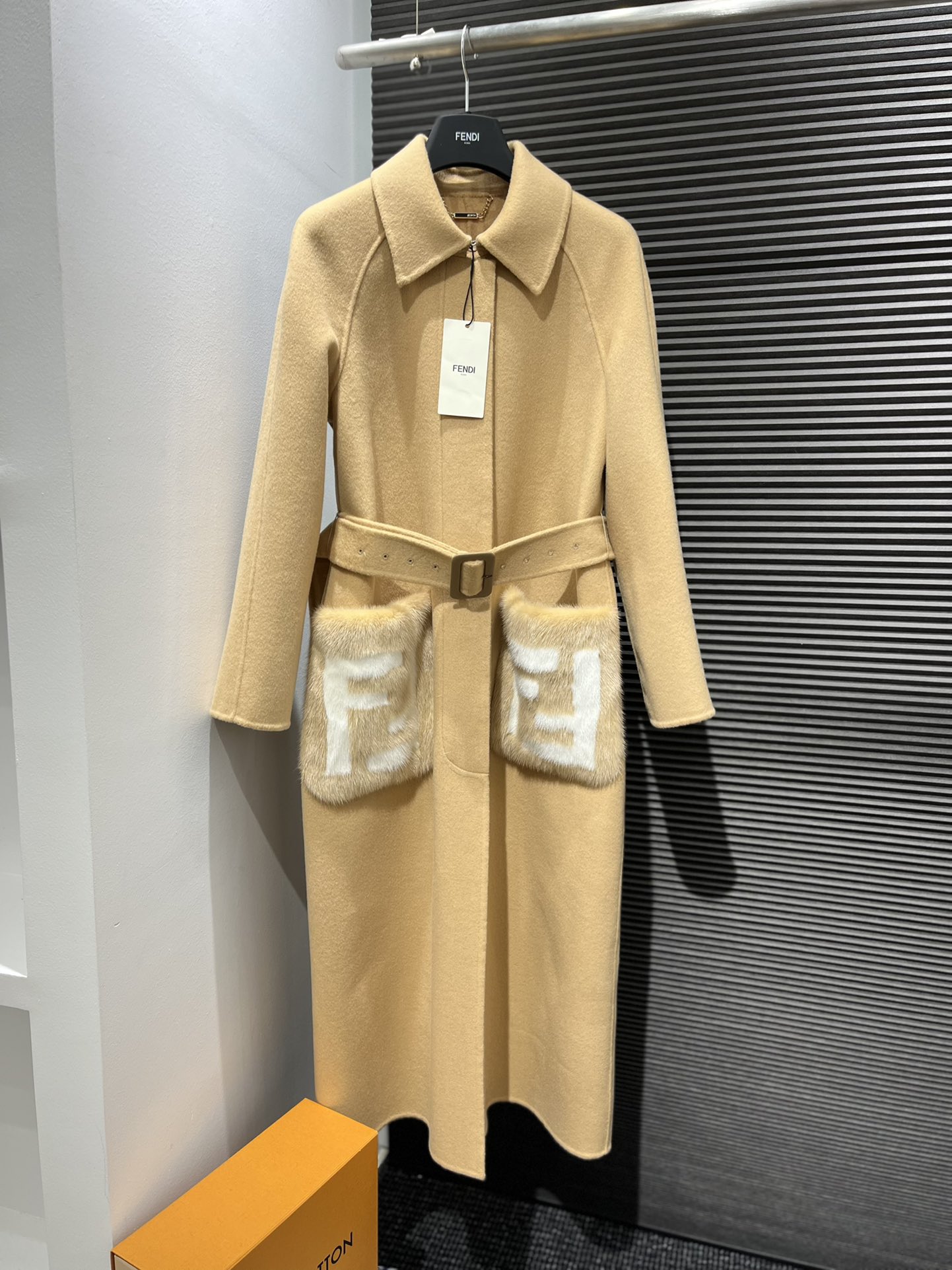 펜디 FENDI 코트