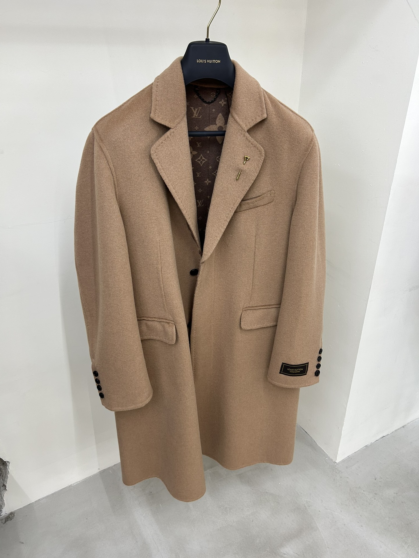 루이비통 Louis Vuitton 외투.