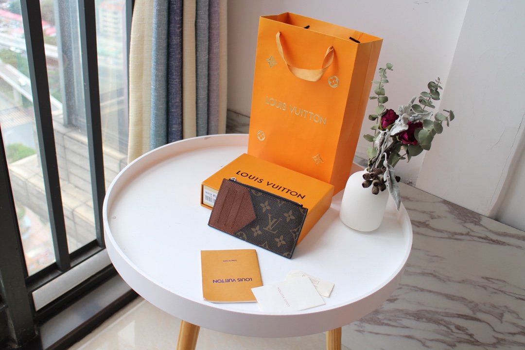 루이비통 Louis Vuitton M64038 카드 케이스 14.5CM