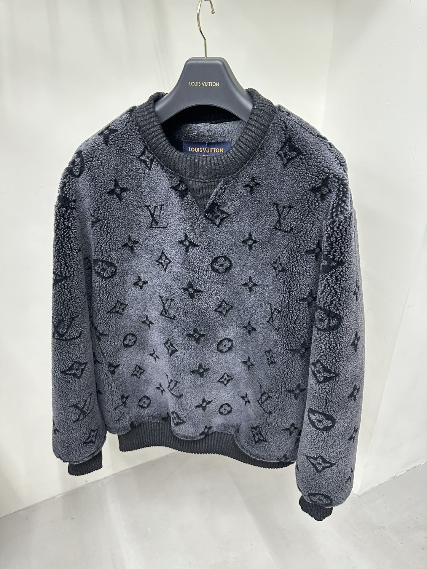 루이비통 Louis Vuitton 맨투맨