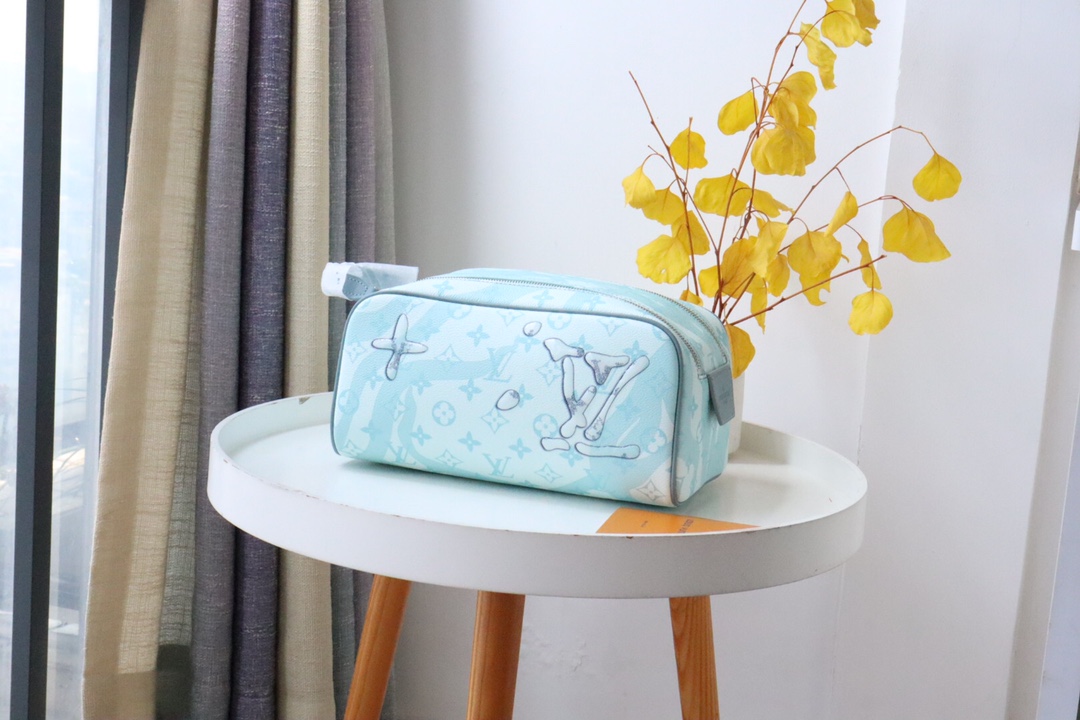 루이비통 Louis Vuitton M82337 파우치 28CM