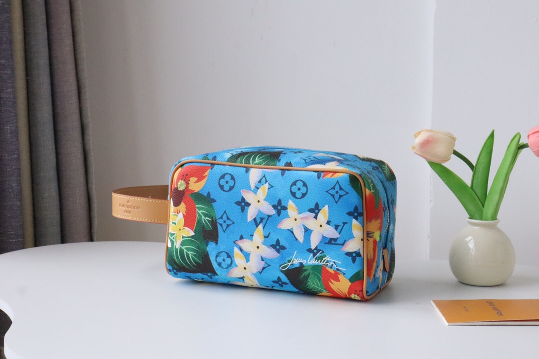 루이비통 Louis Vuitton M83112 파우치