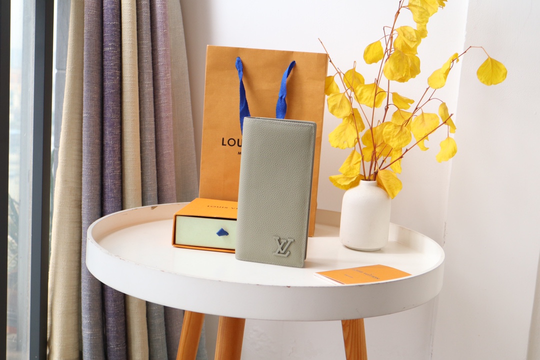 루이비통 Louis Vuitton M69979 지갑 19CM