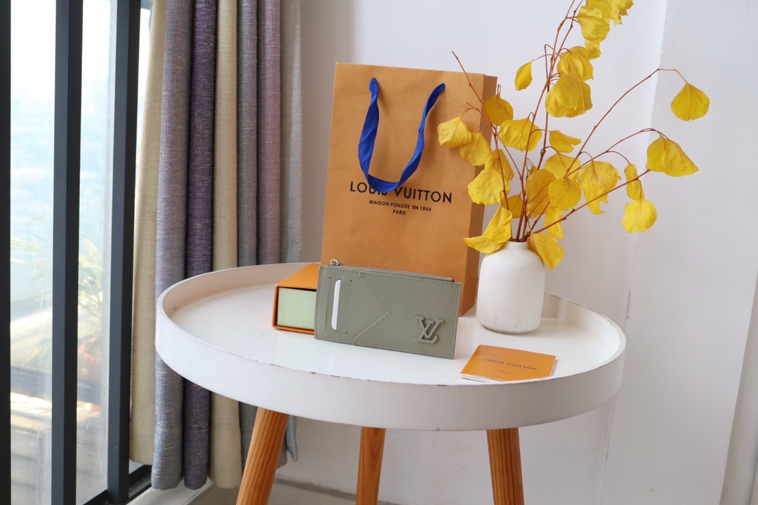 루이비통 Louis Vuitton M82282 카드 케이스 14.5CM