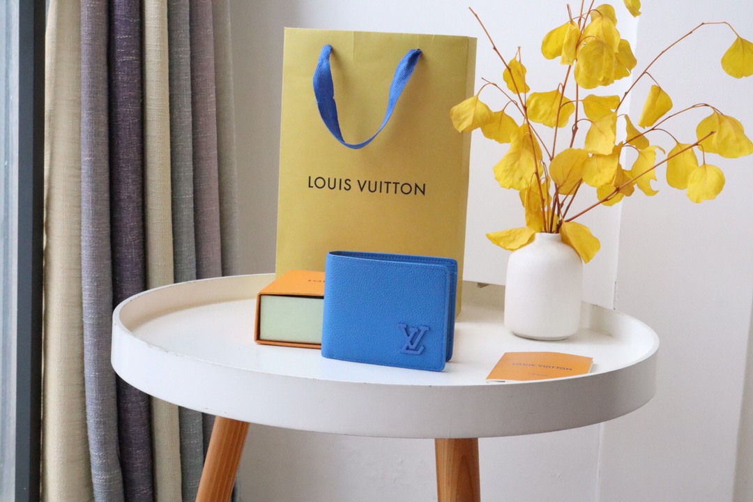 루이비통 Louis Vuitton M82272 지갑 11.5CM
