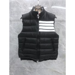 톰브라운 Thom Browne 조끼 패딩