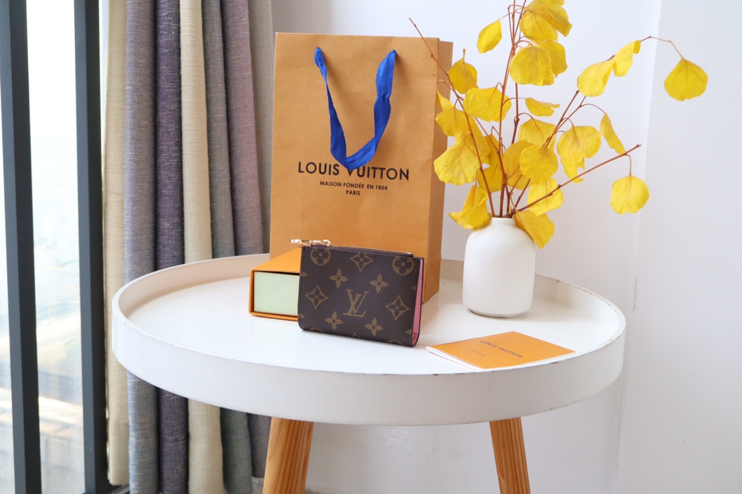 루이비통 Louis Vuitton M82415 지갑 11.5CM