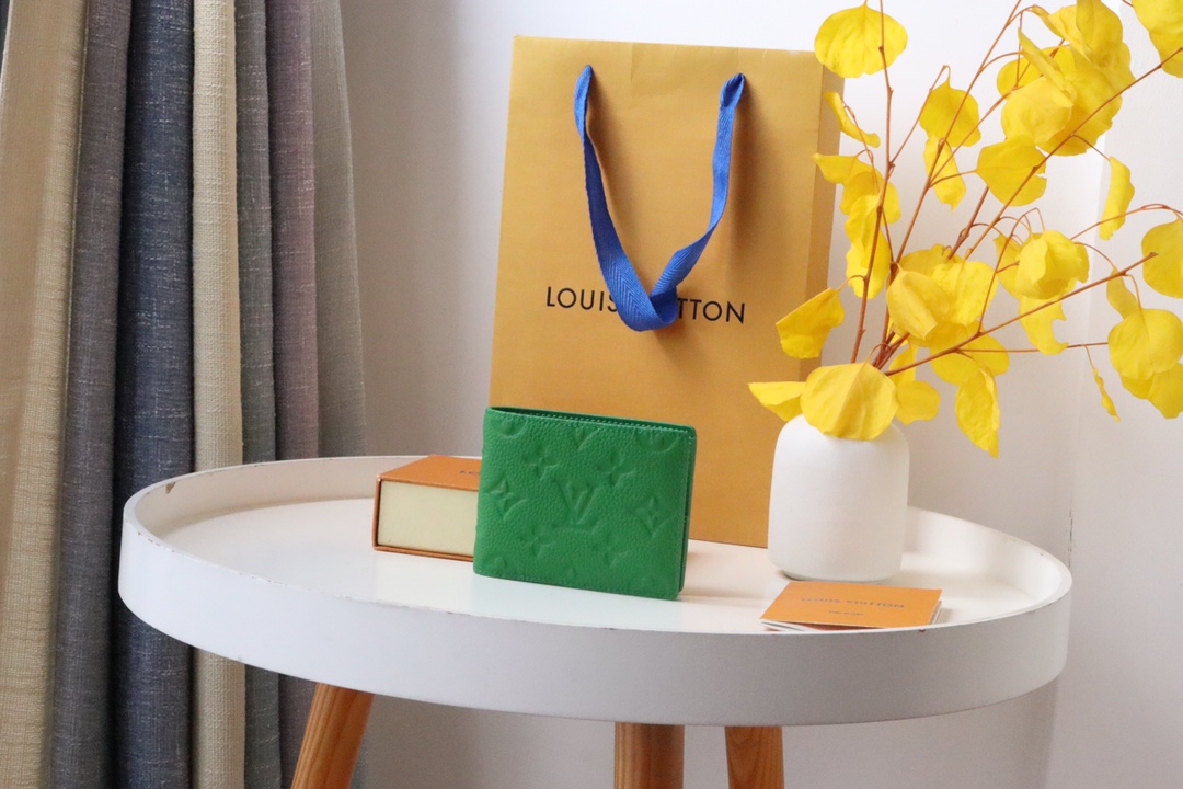 루이비통 Louis Vuitton M81547 지갑 11CM