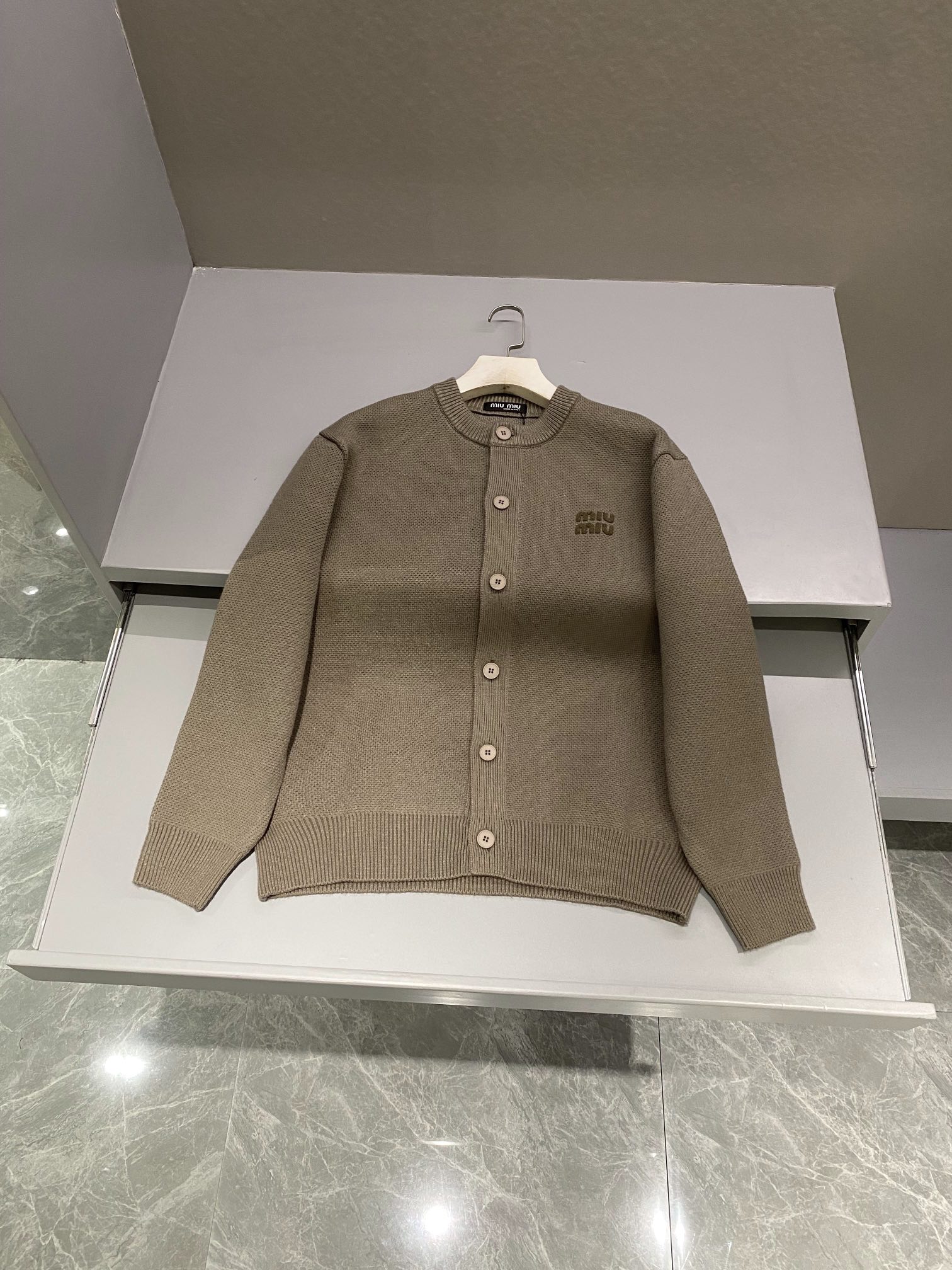 미우 미우 MIU MIU 가디건