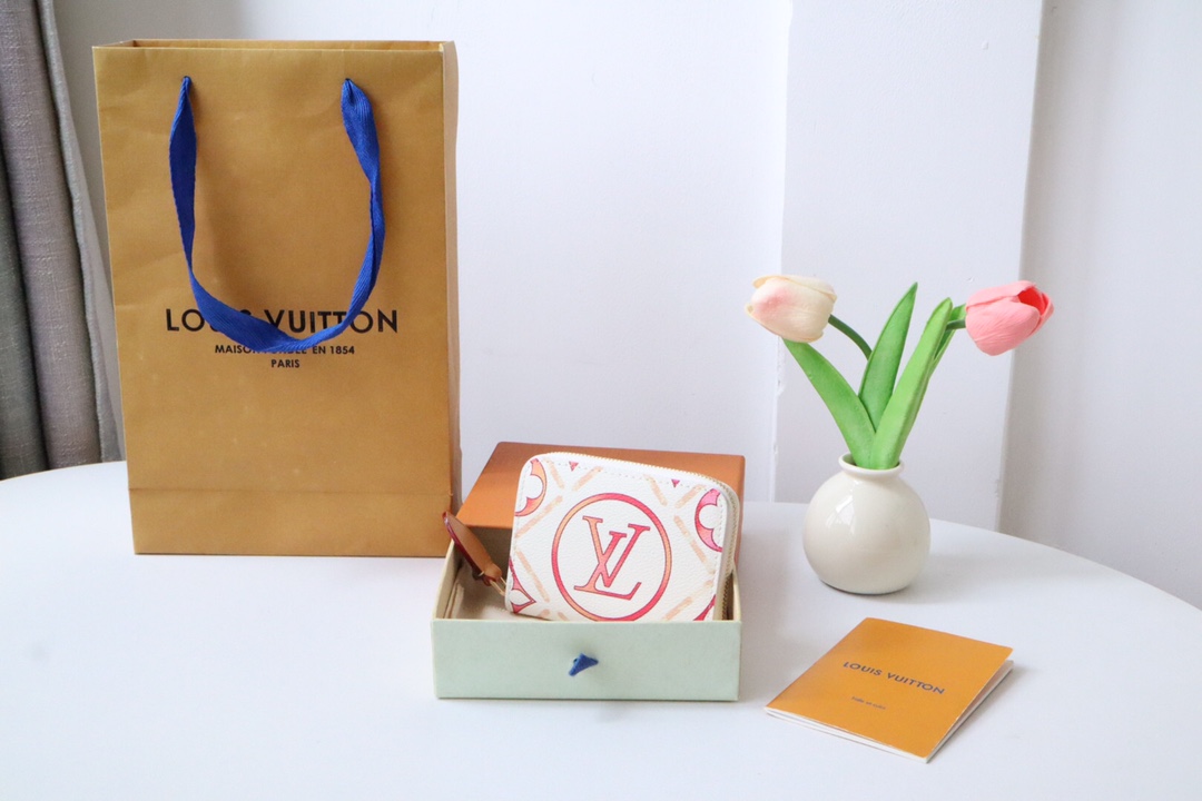 루이비통 Louis Vuitton M83658 지갑 11CM