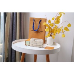 루이비통 Louis Vuitton M81287 지갑 13CM