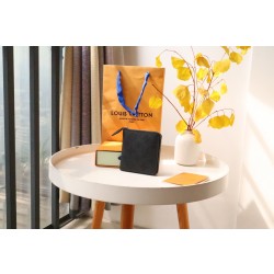 루이비통 Louis Vuitton M81558 지갑 11.5CM