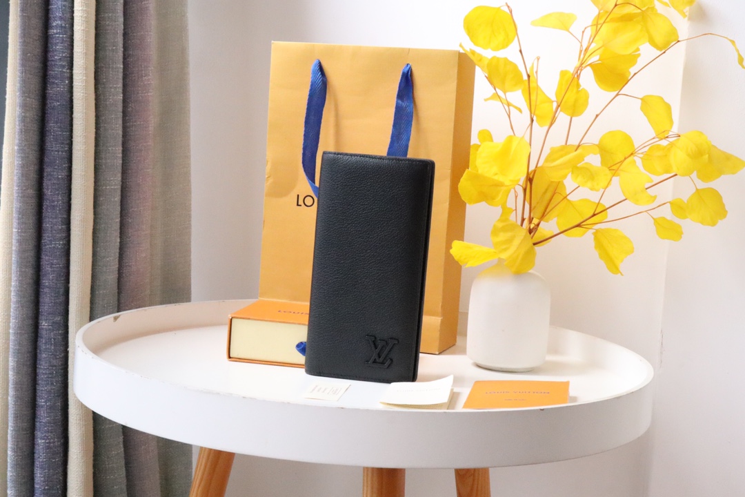 루이비통 Louis Vuitton M69980 지갑 19CM