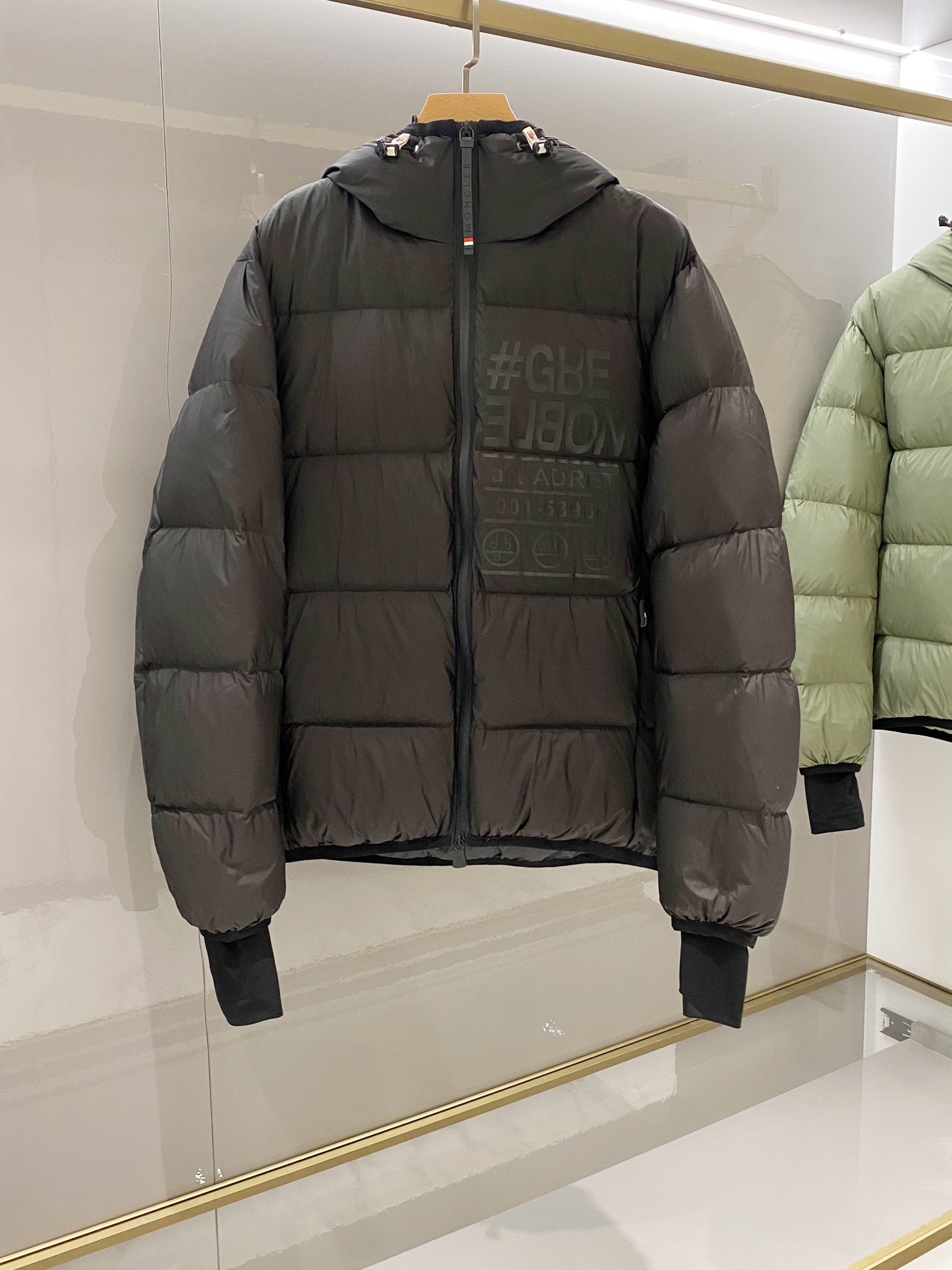 몽클레어 Moncler 패딩