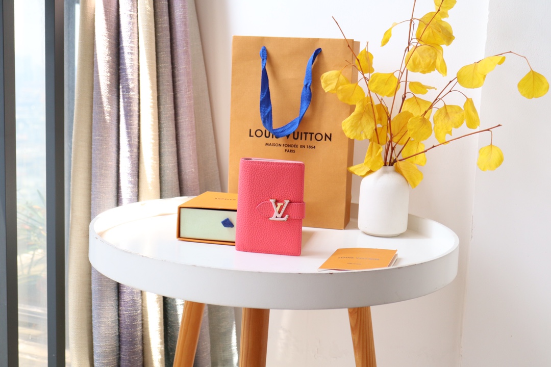 루이비통 Louis Vuitton M82461 지갑 12CM