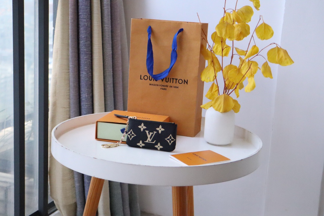 루이비통 Louis Vuitton M82204 지갑 12CM
