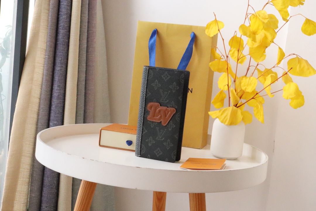 루이비통 Louis Vuitton M81807 지갑 19CM