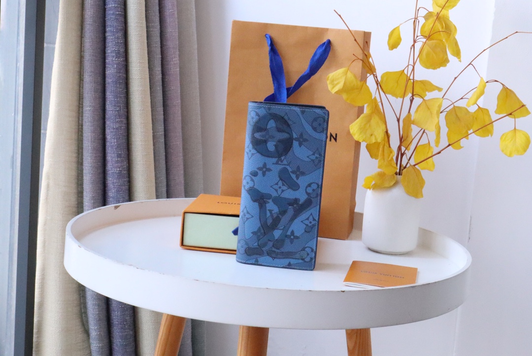 루이비통 Louis Vuitton M82306 지갑