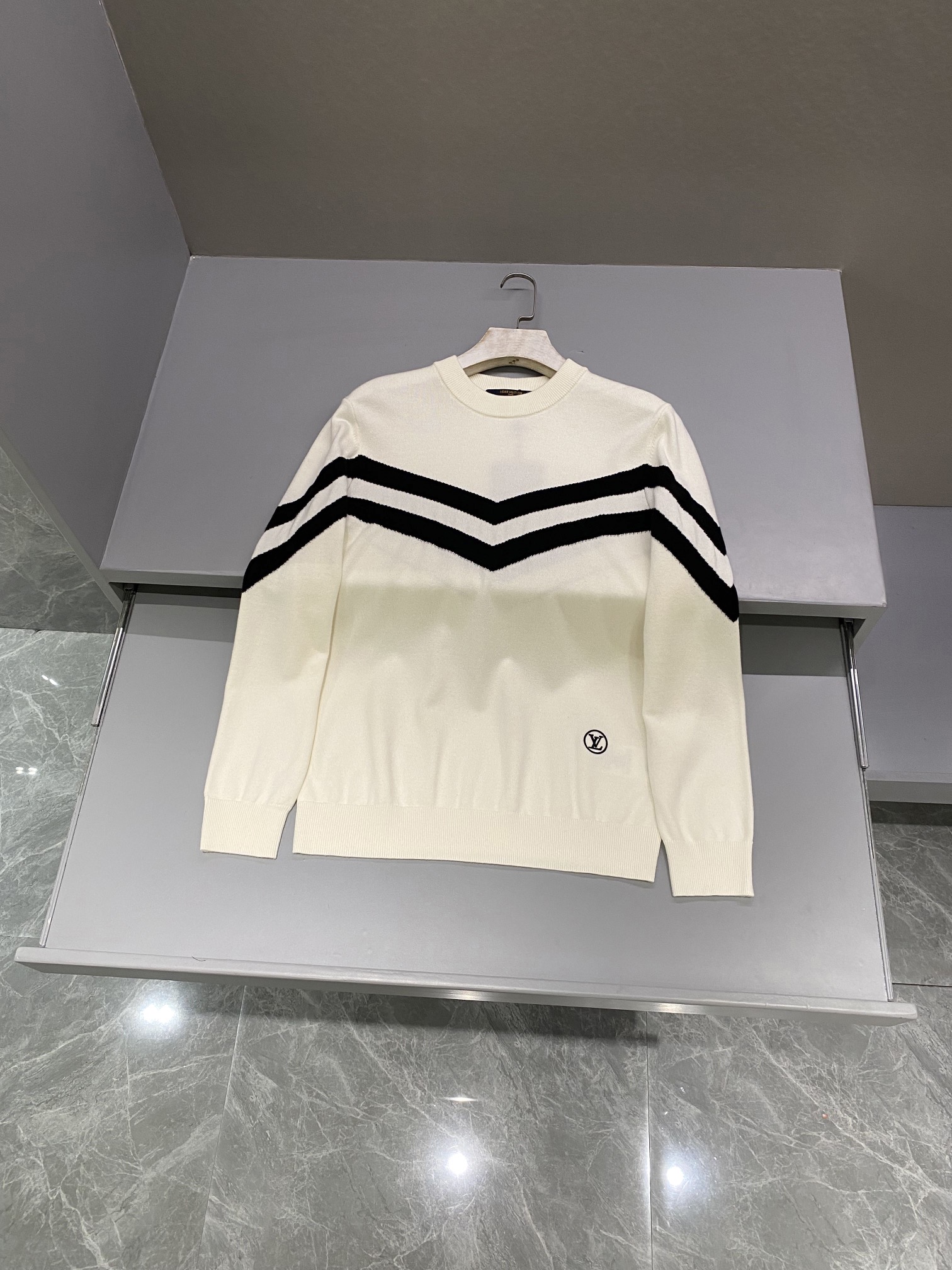 루이비통 Louis Vuitton 스웨터