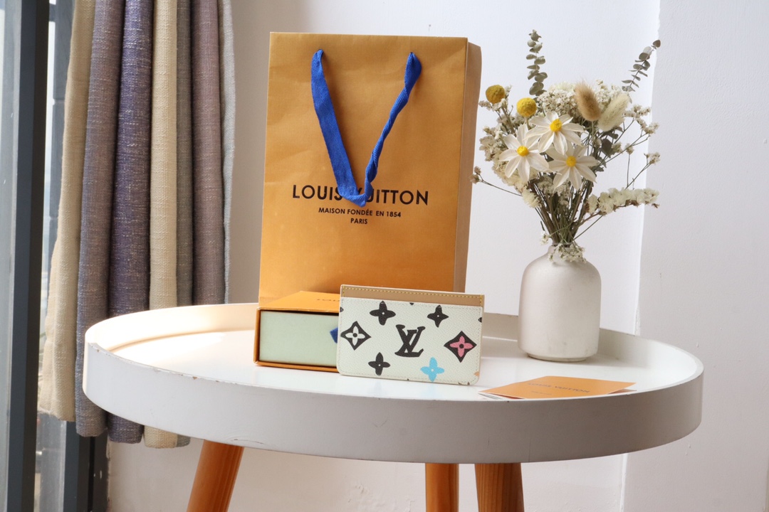 루이비통 Louis Vuitton M83348 카드 케이스 17CM