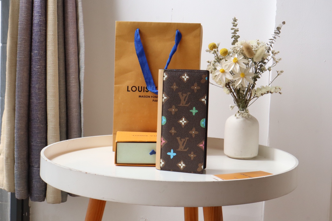 루이비통 Louis Vuitton M83335 지갑 11.5CM