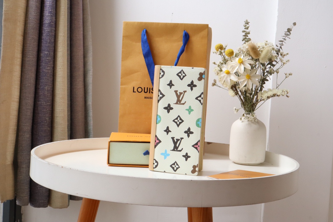 루이비통 Louis Vuitton M83335 지갑 11.5CM