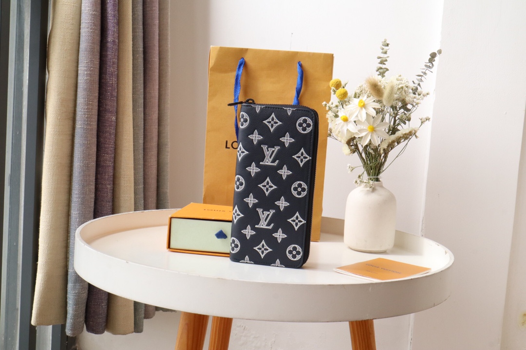 루이비통 Louis Vuitton M83338 지갑 20CM