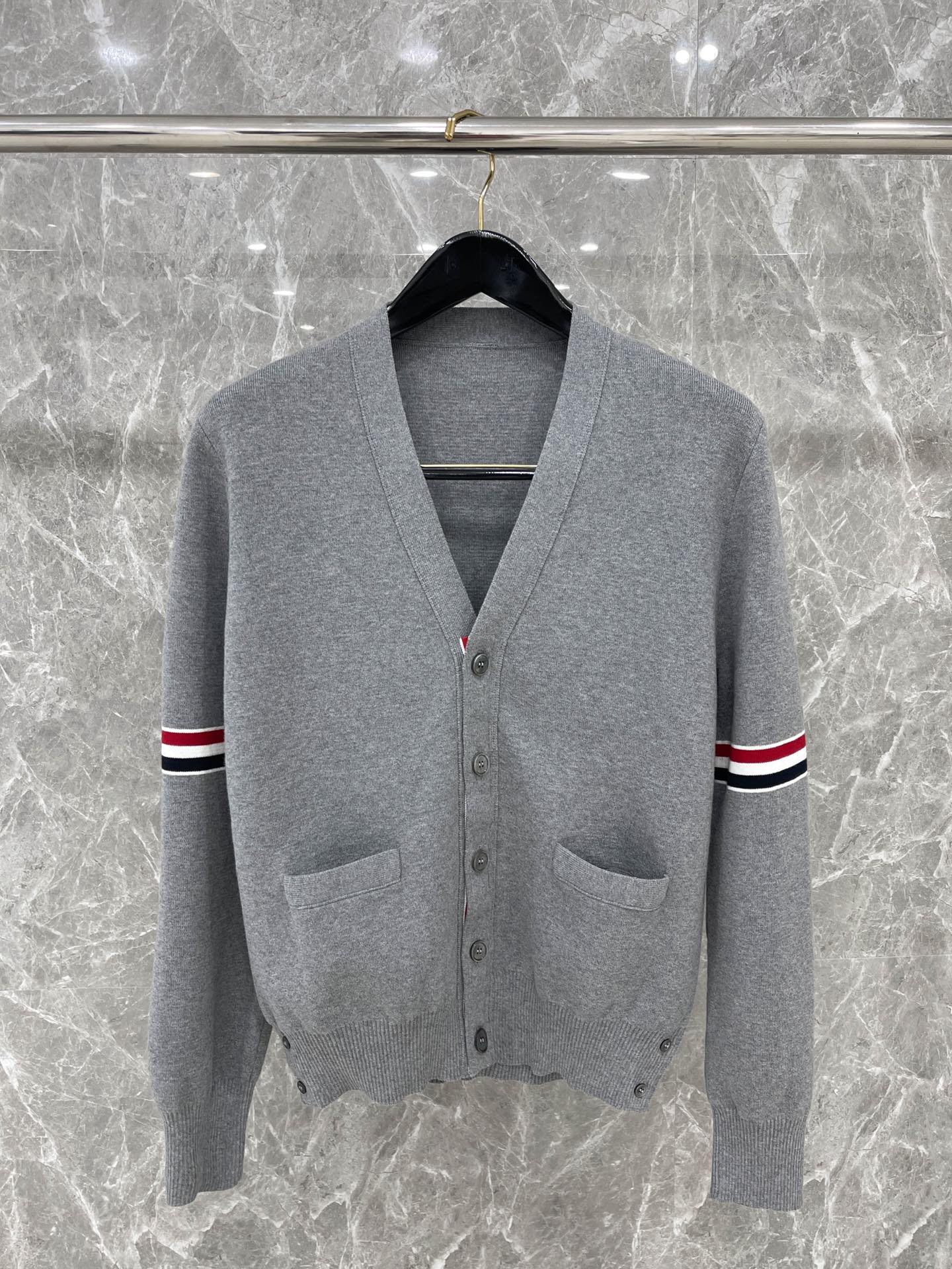 [대리석집]    톰브라운 Thom Browne 가디건