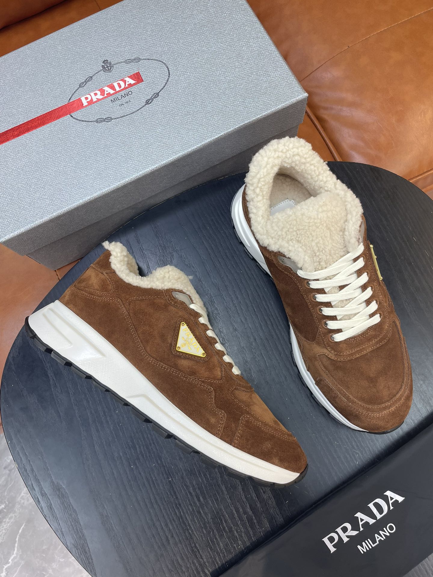 프라다 Prada 스니커즈