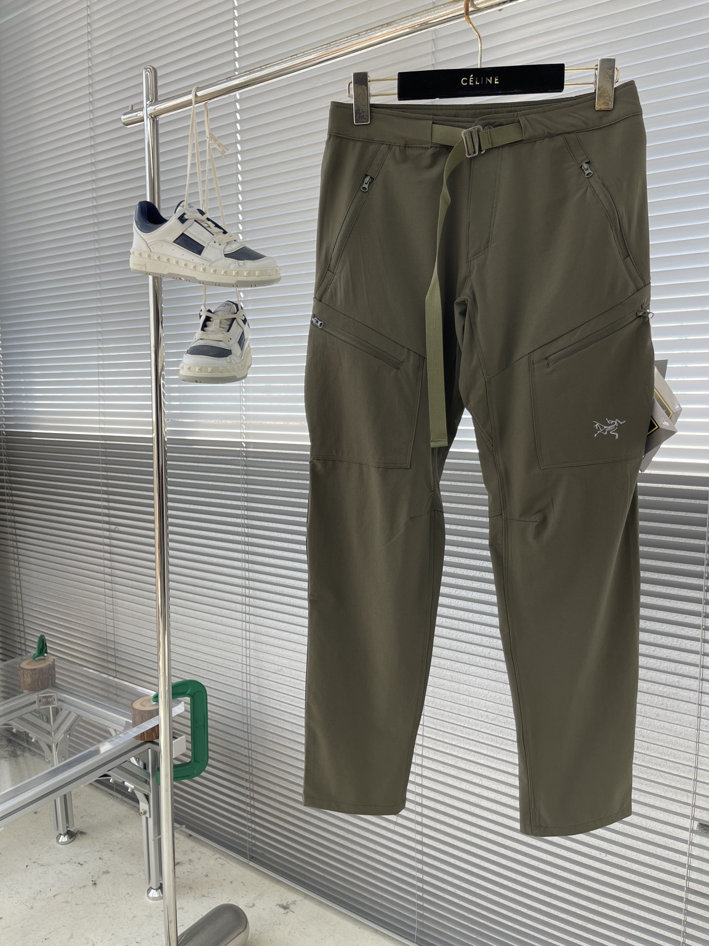아크테릭스 ARC'TERYX 바지