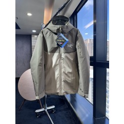 아크테릭스 ARC'TERYX MACAI LIGHTWEIGHT GORE-TEX 패딩