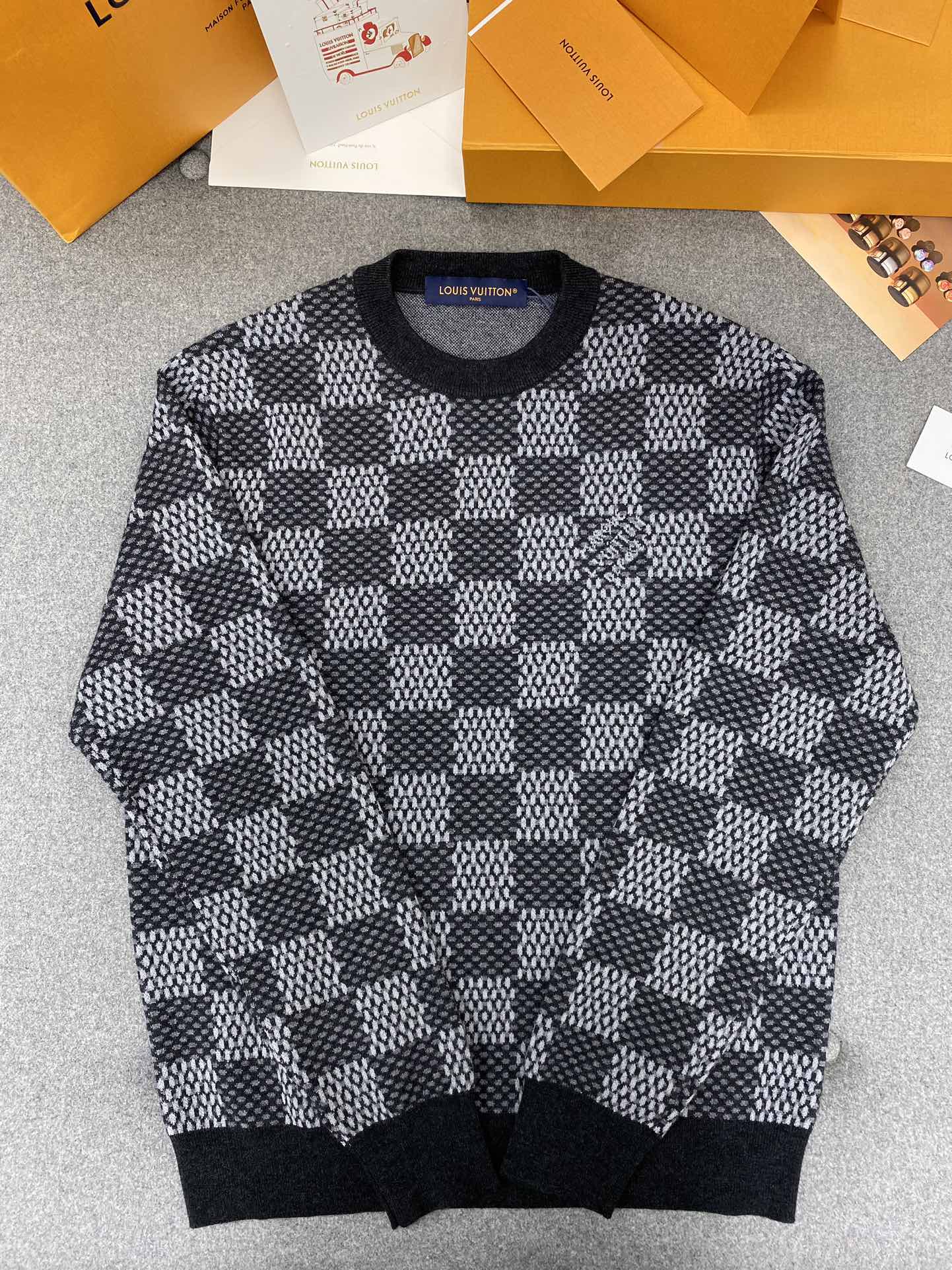 루이비통 Louis Vuitton 스웨터