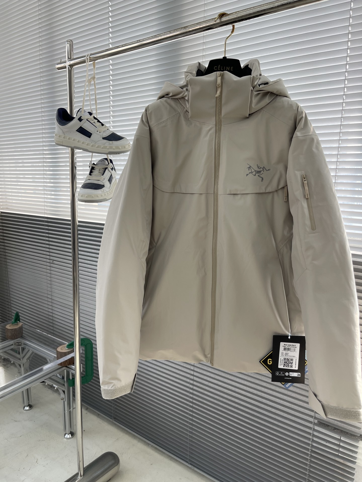 아크테릭스 ARC'TERYX 패딩 재킷