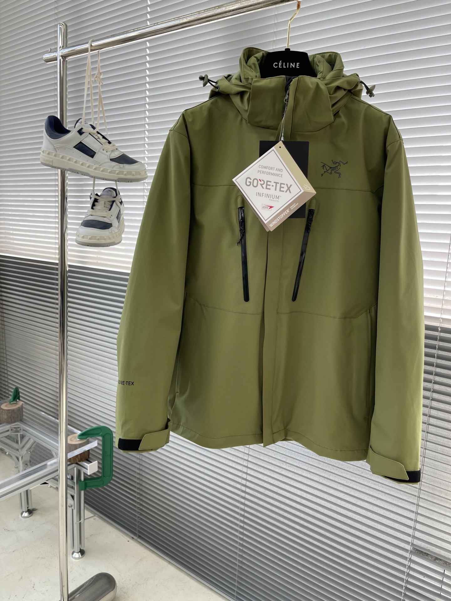 아크테릭스 ARC'TERYX 패딩 재킷