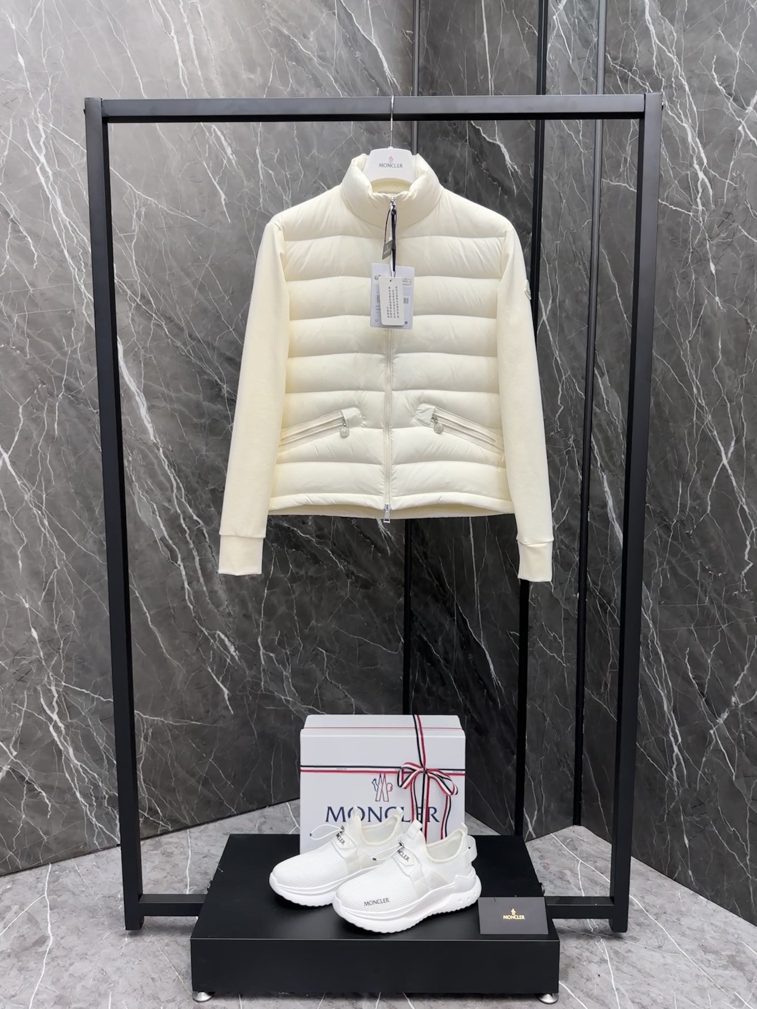 몽클레어 Moncler  패딩재킷