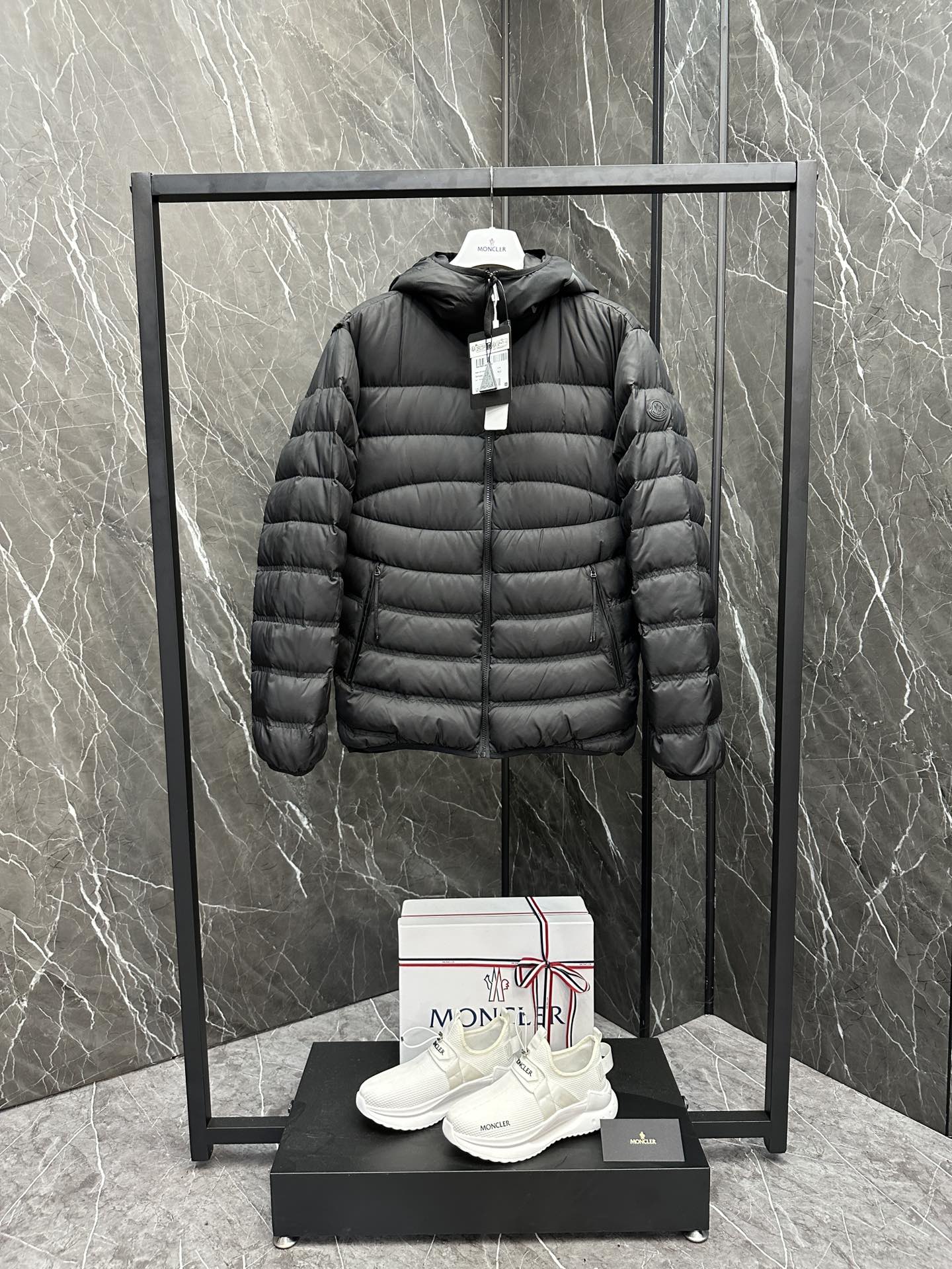 몽클레어 Moncler Vernasce 패딩재킷