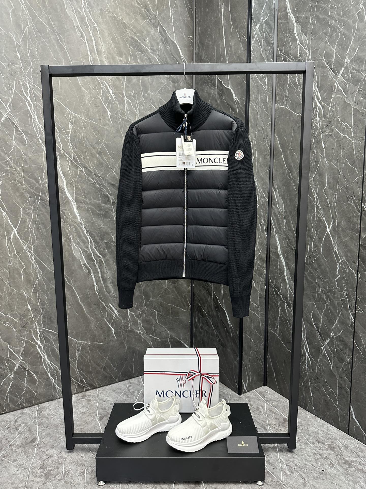 몽클레어 Moncler cardigan tricot 트리콧 니트 패딩 재킷