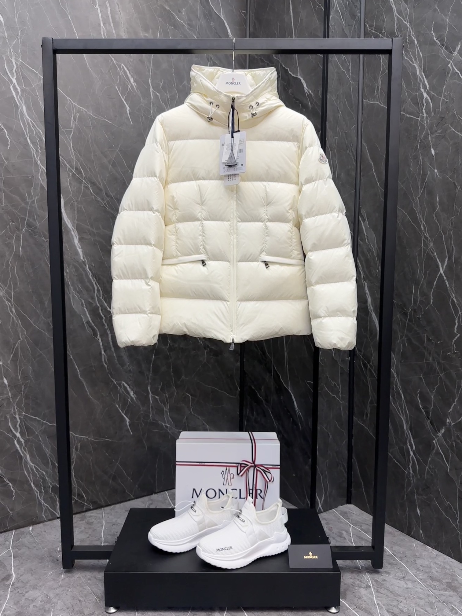 몽클레어 Moncler Avoce 아보체 패딩