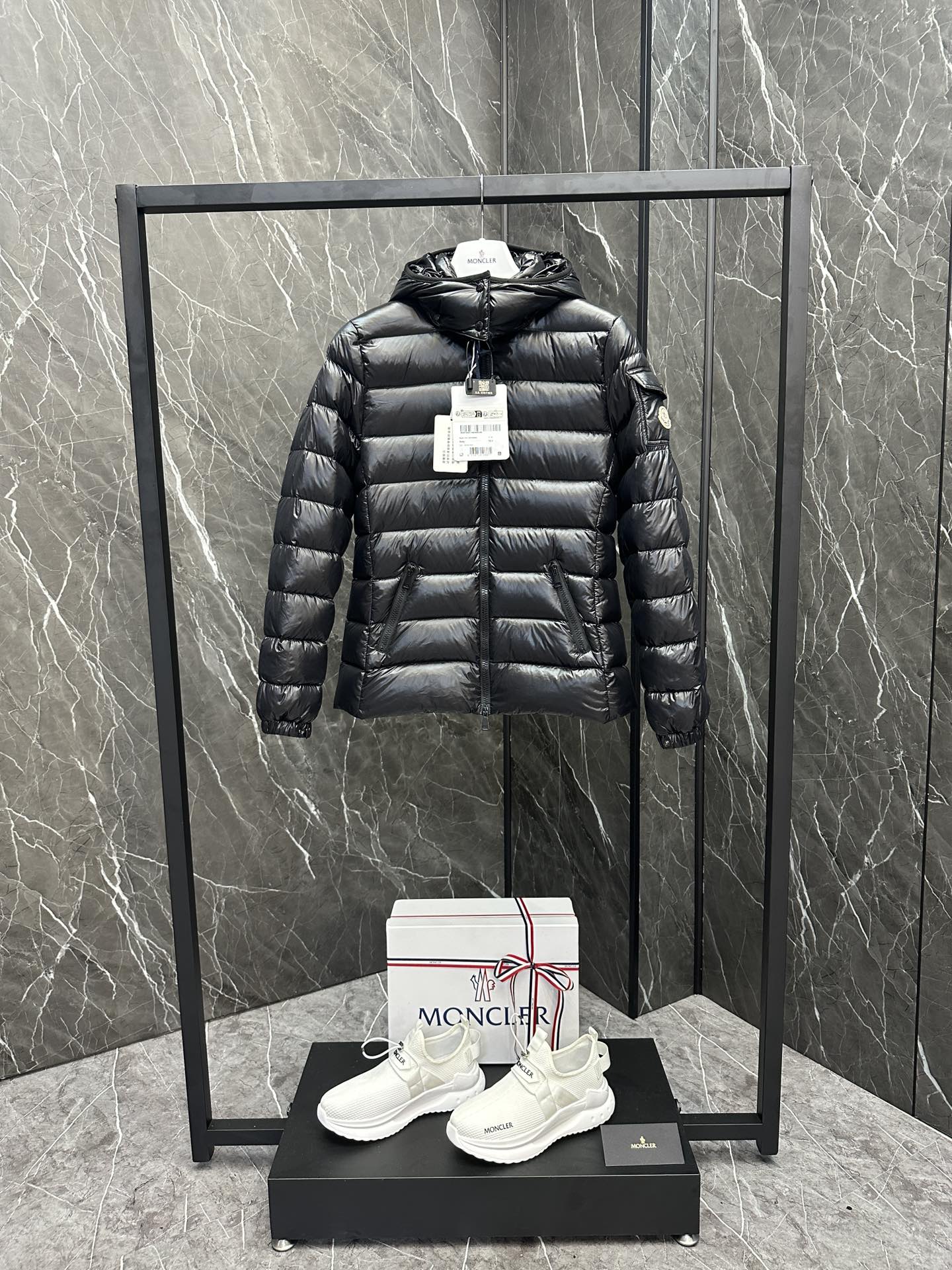 몽클레어 Moncler Bady 바디 패딩