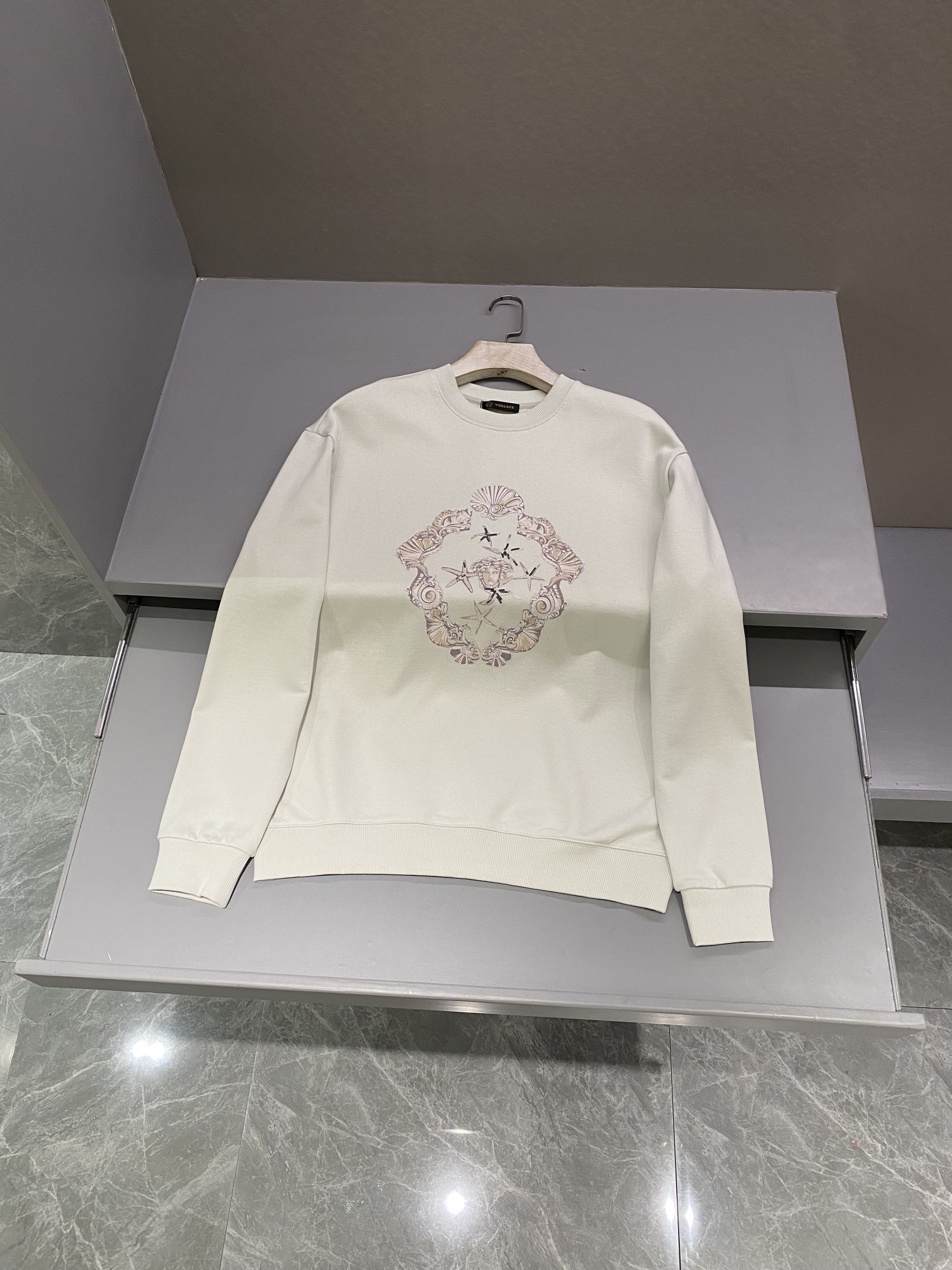 베르사체 Versace 라운드 맨투맨