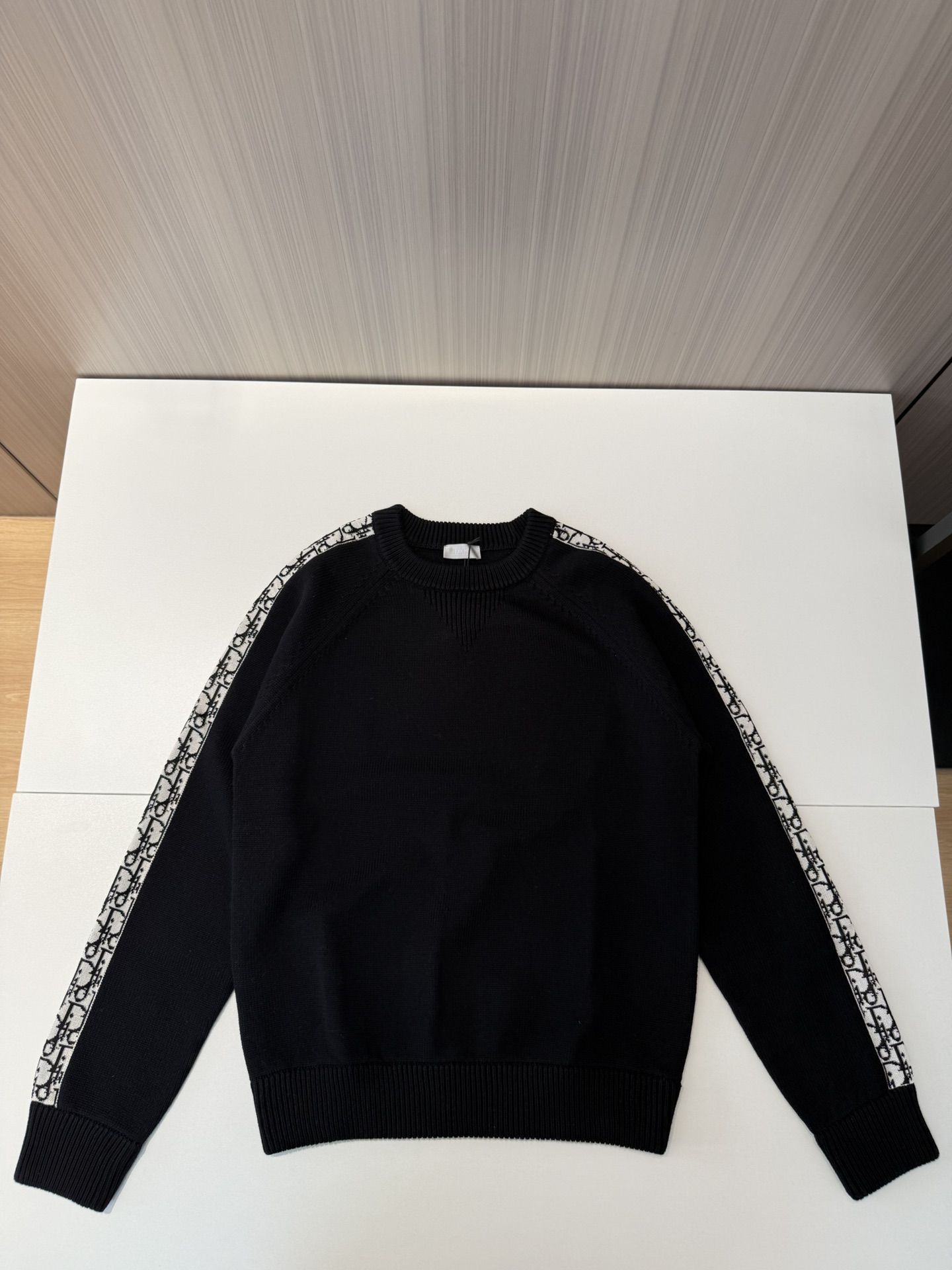 디올 Dior 스웨터