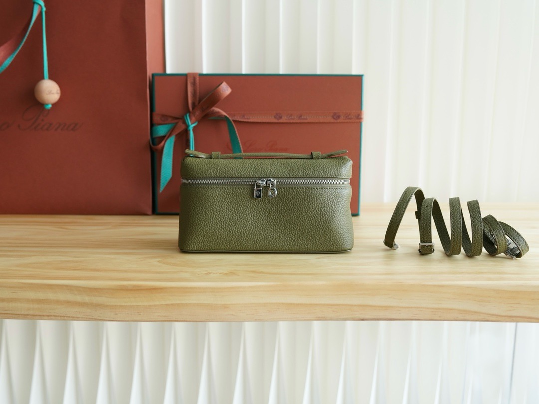 로로피아나 Loro Piana Extra Pocket L19