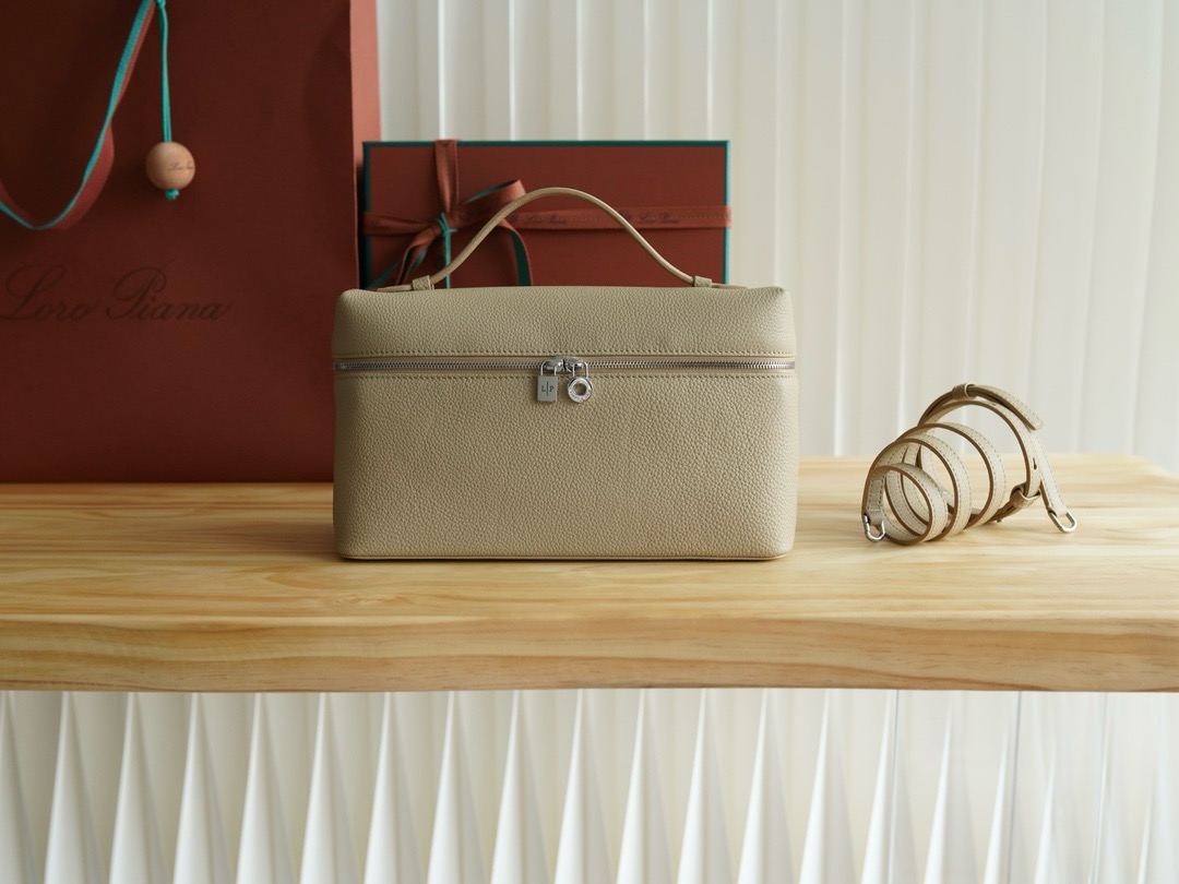 로로피아나 Loro Piana Extra Pocket L27