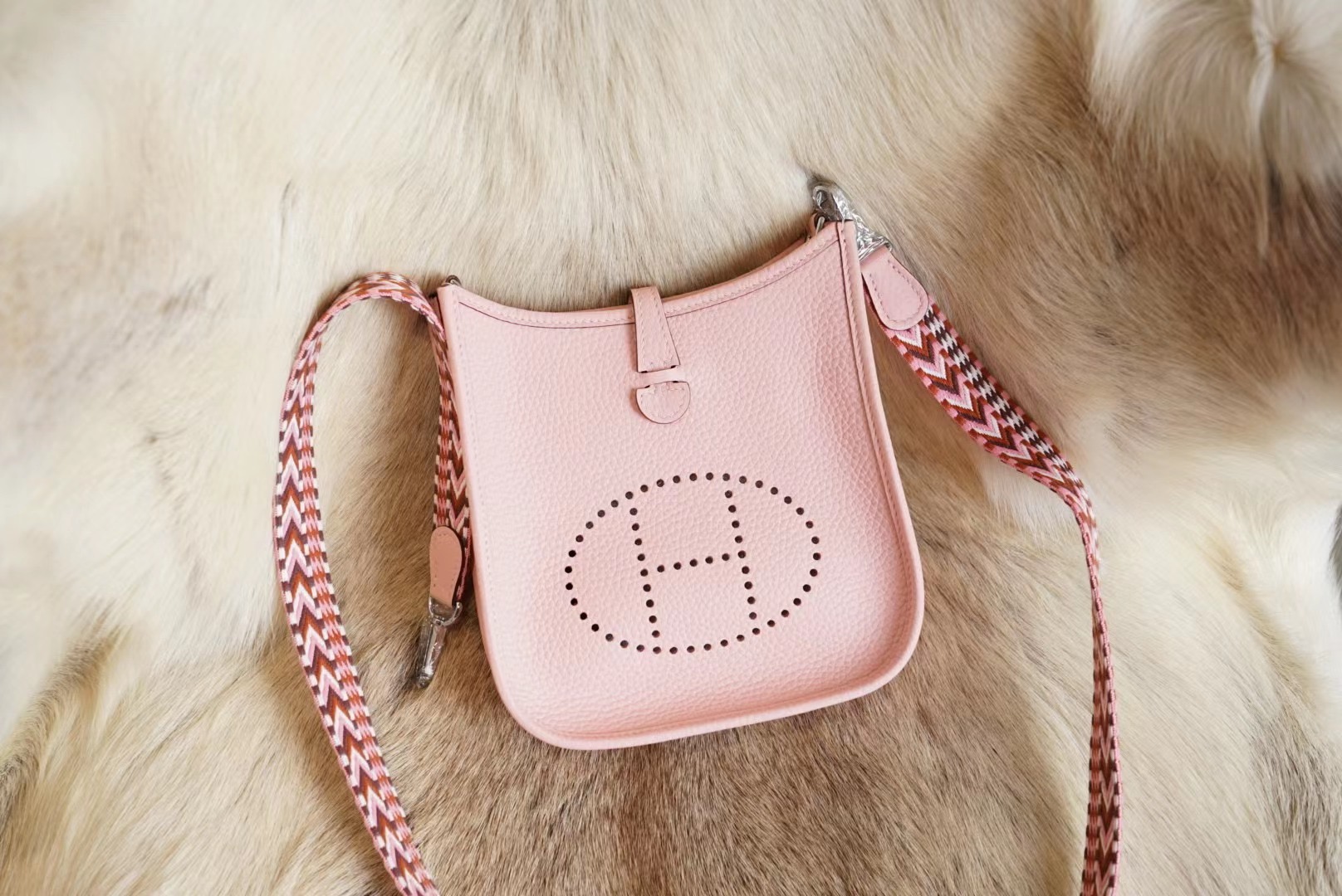 에르메스 Hermes Mini Evelyne Clemence