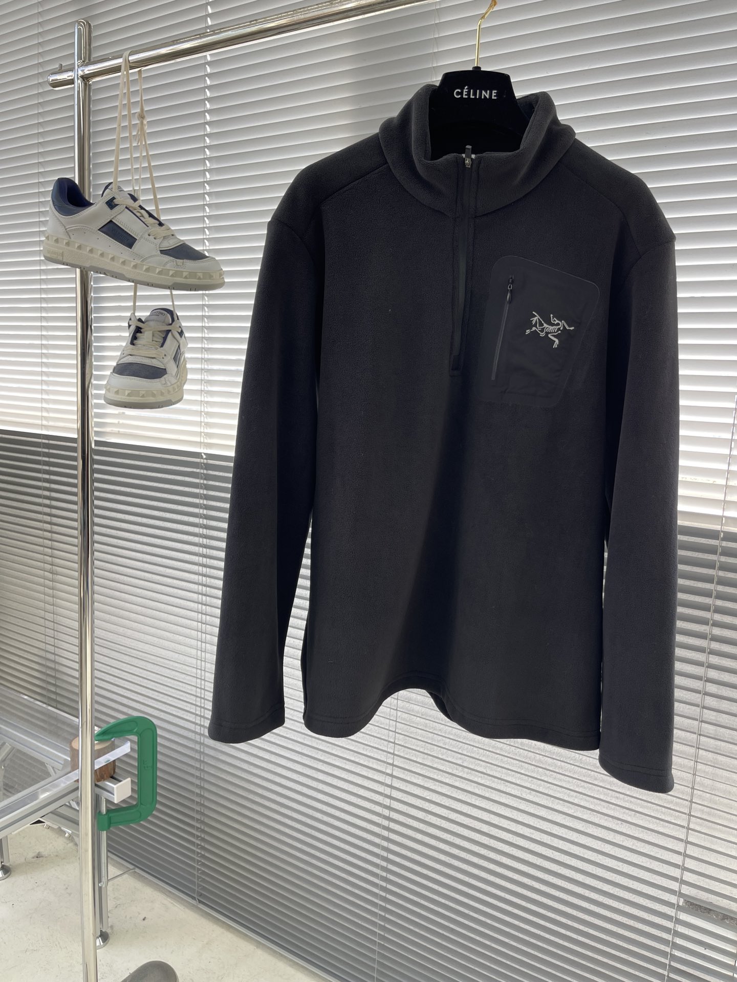 아크테릭스 ARC'TERYX 라운드 맨투맨